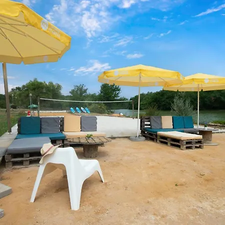 Campsite Maeva Escapades Les Lacs D'armagnac 4*