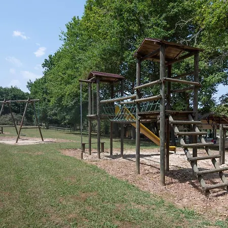 Campsite Maeva Escapades Les Lacs D'armagnac 4*